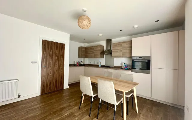 Modern flat: private room or shared space