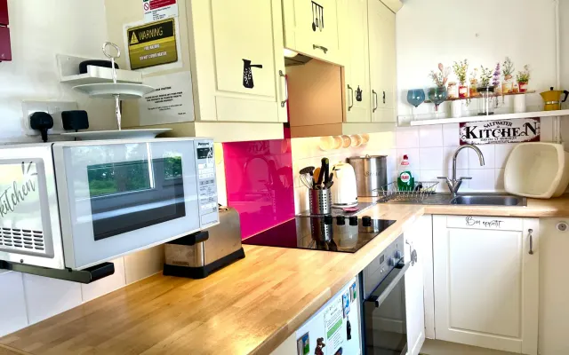 SaltWater Holiday Lodge, 2 Bedrooms. For Penzance & St Ives. Cornwall