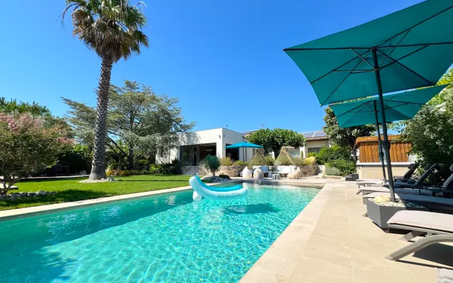 Villa Balāo Chambre Kiumé - Poolside - Exclusive Gay Guesthouse