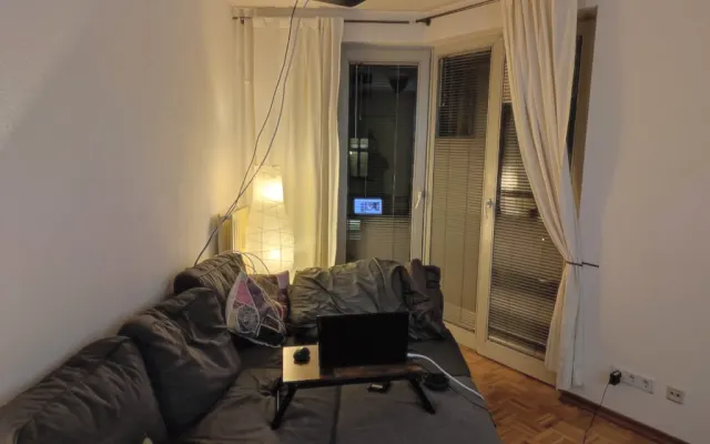 Sonnige und renovierte Wohnung in Berlin Charlottenburg
