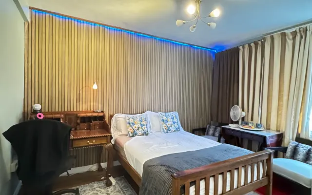 HABITACIÓN MUY BONITA EN CIUDAD BLANCA - W12