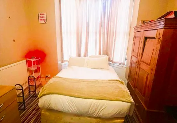 Seaside Double Room Prime Southsea Beachfront Location Open / Bookable