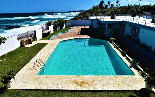 Coastal Villa · Saltwater Pool & Ocean Views