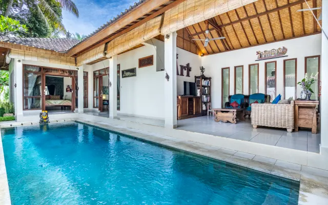 Villa Bulan Mas - Magnificent two bedroom villa with pool.