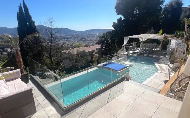 Camera di lusso + bagno privato - Piscina idromassaggio con vista mare