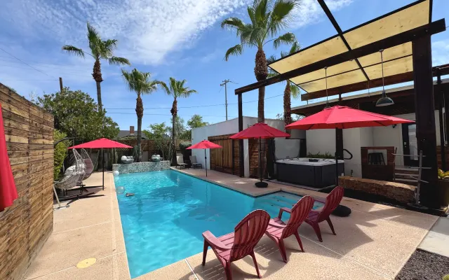 Your clothing-optional Oasis in the heart of central Phoenix!