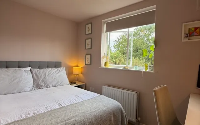 Cosy Double Bedroom in Peckham | SE15 | 15 mins to London Bridge