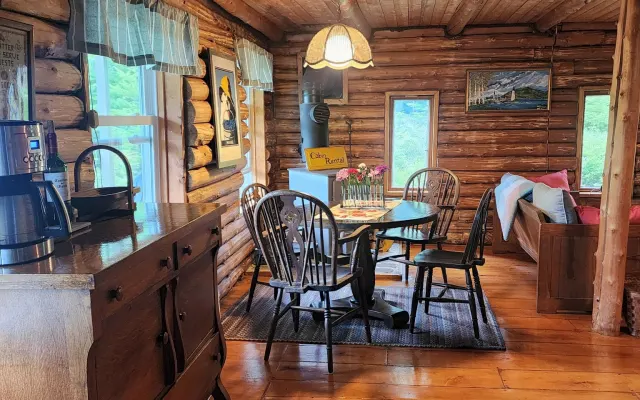 Beautiful rustic cabin on the coast of Maine