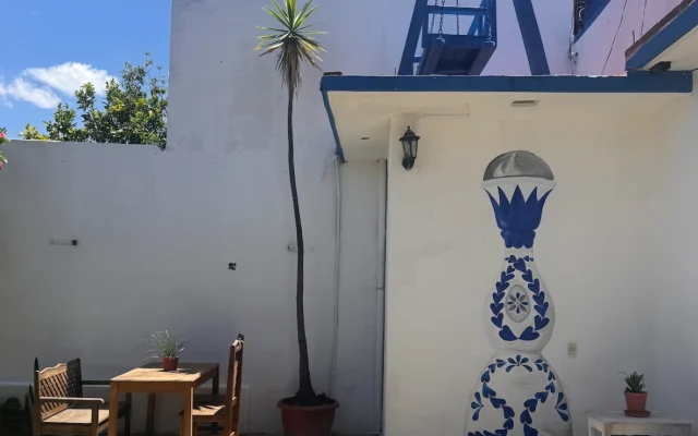 Mykonos Home with Garden Vibes & Private Rooms in the center