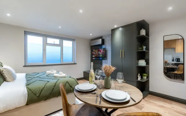 1BR Studio Quiet Retreats | Piccadilly Workspace
