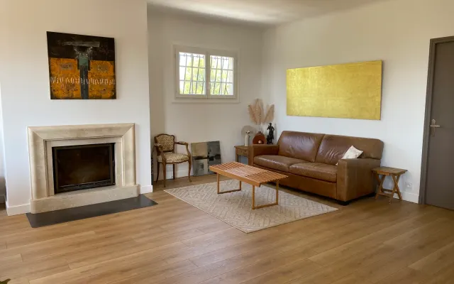 1st floor house 5 min from the sea