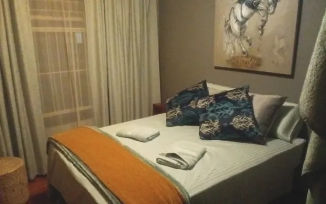 Experience comfort and style in this spacious 2-bedroom apartment.