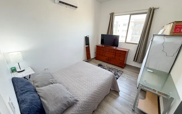 Zentral gelegene, komfortable und moderne Wohnung mit Pool