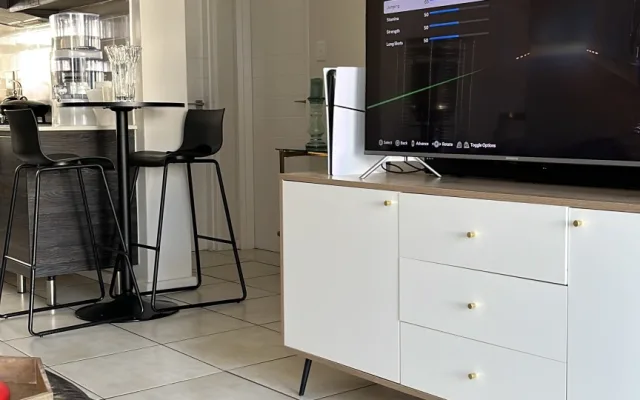 Bel appartement haut de gamme dans un complexe sécurisé.