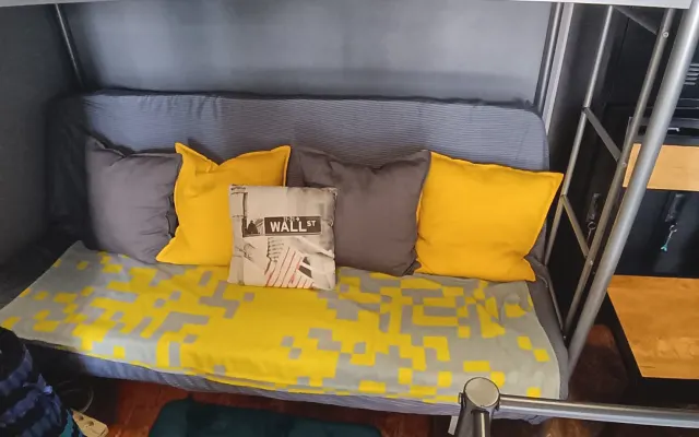 Quarto privado com 5 camas (13m2) em estilo NYC numa F2 partilhada de...