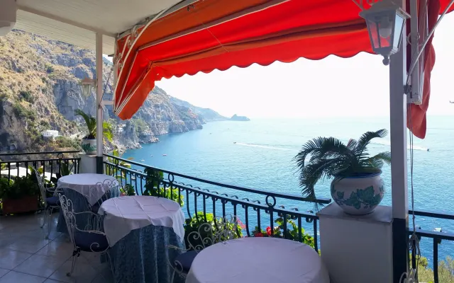 Hotel on the Amalfi coast offers breathtaking views