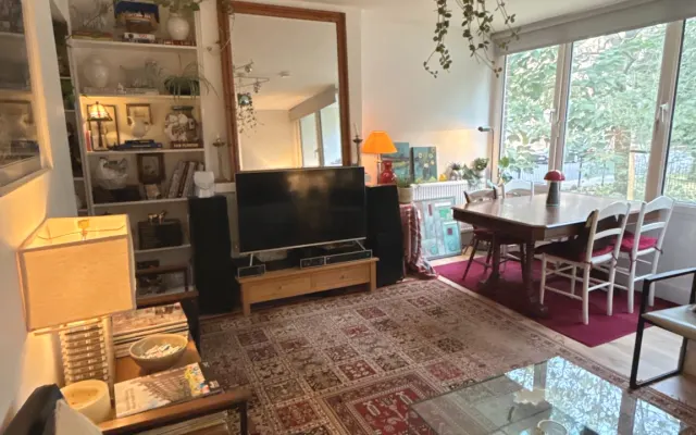 Central London Room/Zone 1 Near Transport/ Clean and Comfortable