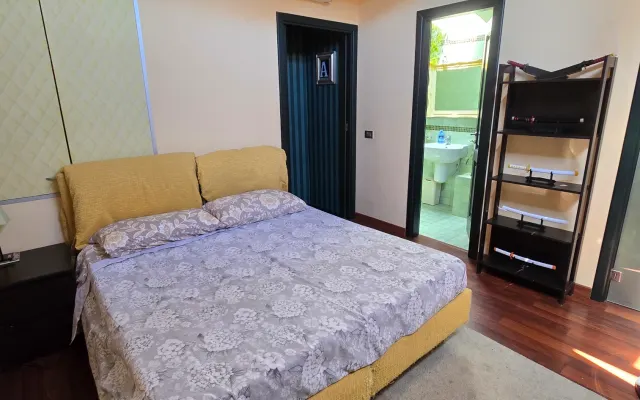 bright room with private bathroom in the room