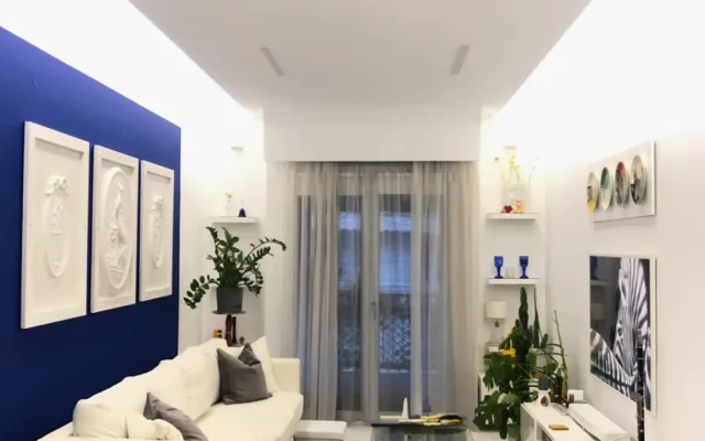 Zimmer in einer schönen Wohnung im Stadtzentrum