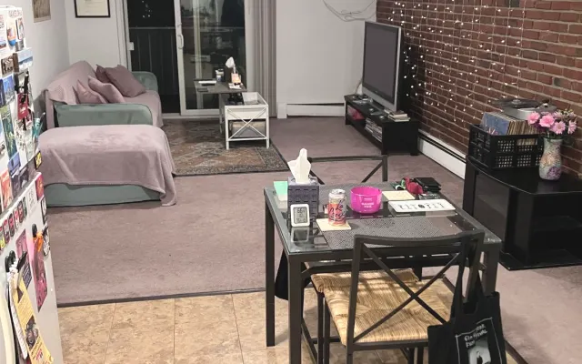 Ruhige, geräumige Wohnung im obersten Stockwerk in Cambridge...