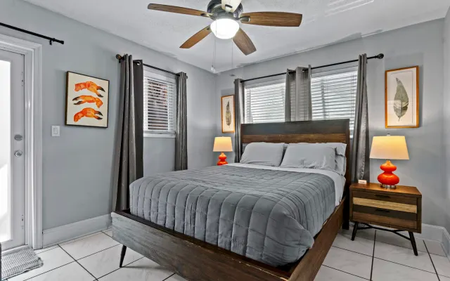 Unit 1 Beautiful apartment close to Wilton Manors
