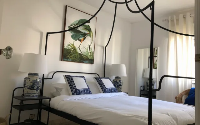 Spacious beach apartment next to gay beach and town centre