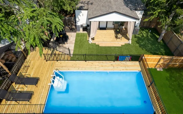 Dallas Haven: Piscina, sala de juegos y diversión al aire libre