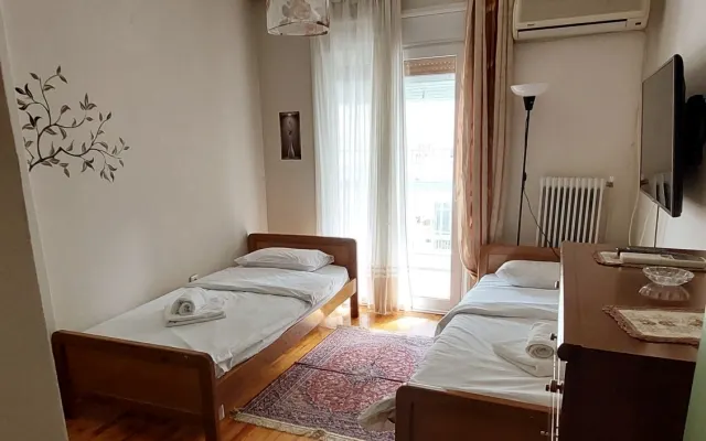 Sonia's SKG 3-Zimmer-Wohnung - Nähe Metro