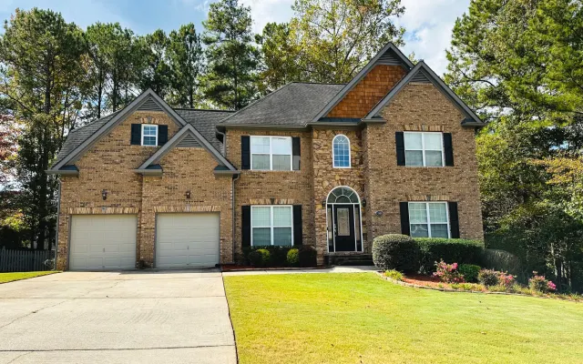 Spacious 4BR Villa Getaway near Atlanta