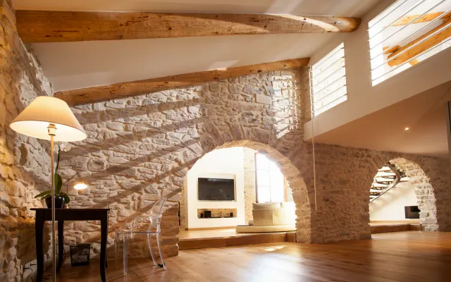 Exceptional designer loft: 160m2 duplex just for the two of you.