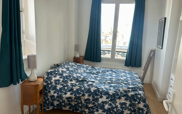 Beautiful Montmartre apartment with view of Sacré Coeur and Eiffel...