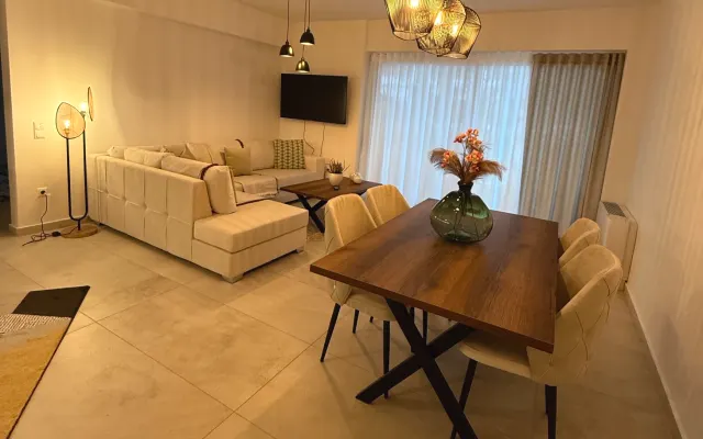  Private room in a Clothing optional  contemporary apartment