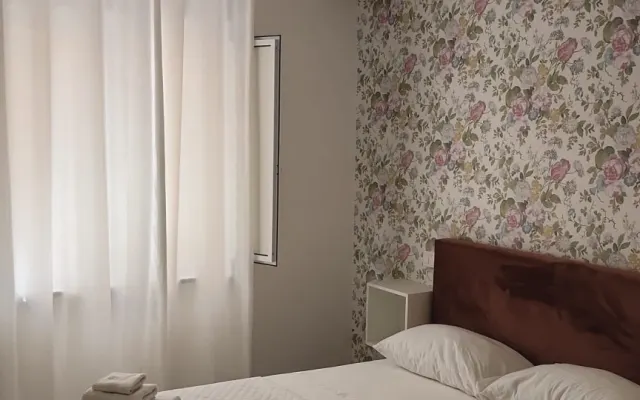 Margaret House room n2