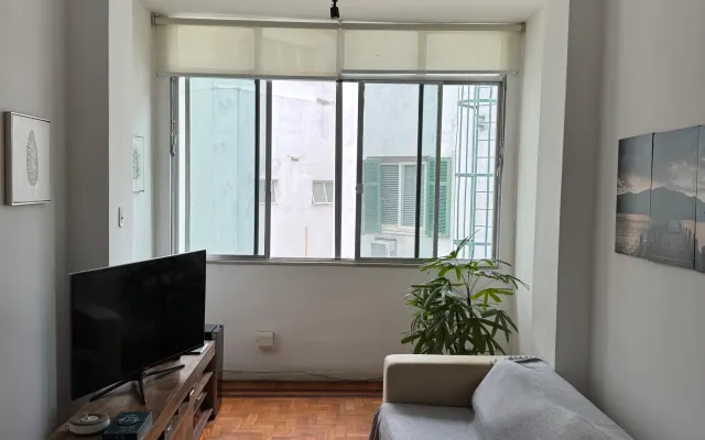 Comfortable room in Leblon. Location unbeatable