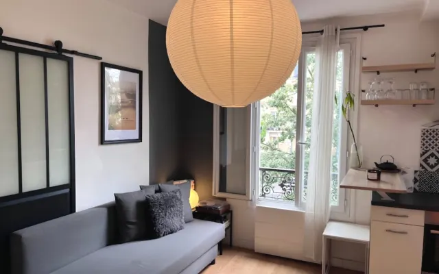 Bright and cosy 2-room apartment, on the edge of the 13th...