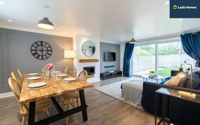 Comfy Home | Cls to hospital | Sleeps 7 | wParking