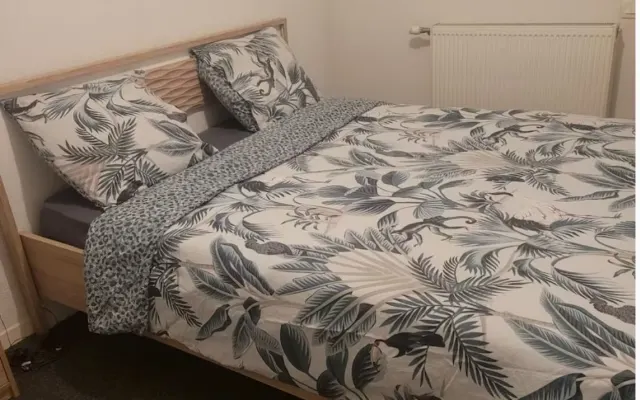 Bordeaux bedroom
