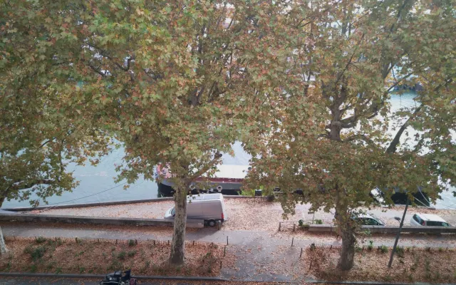 Centro storico di Lione. Posizione tranquilla e luminosa sul fiume