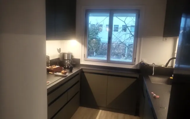 Bedroom with separate bathroom in Paris IV (Arsenal)