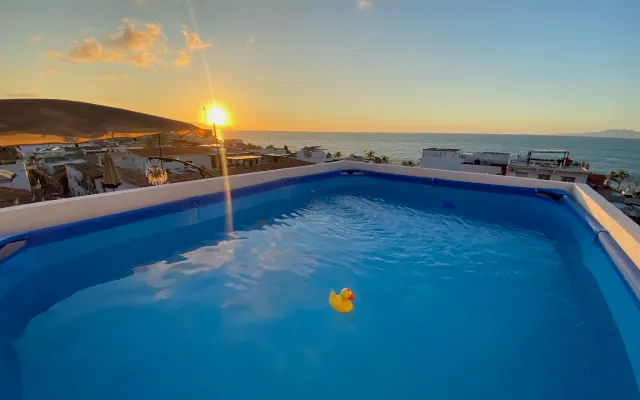 lncredible House with pool - ocean view ZONA LGTB+ - Malecon Area