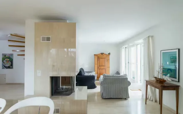 Fantastic maisonette apartment with lake view
