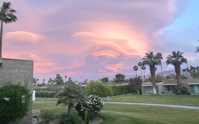 Procura um aluguer de longa duração 3-6 meses???-Palm Springs condo