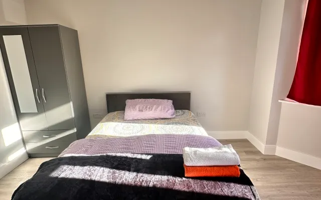 London Excellent Home Stay