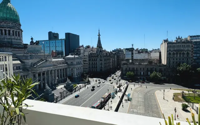 Edificio in stile francese in Plaza Congreso a Buenos Aires