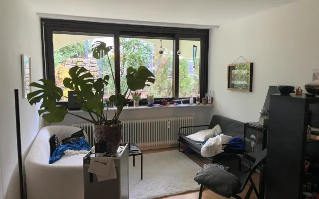 Beautiful apartment in Munich, quiet, right next to the English Garden