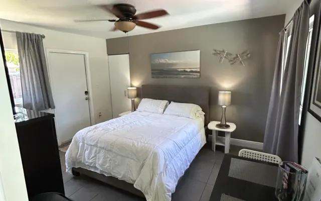 Peaceful Poolside Suites - Dragonfly