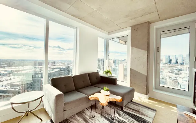 Luminous Oasis 2BR | Skyline Views, Gym, Pool, Parking
