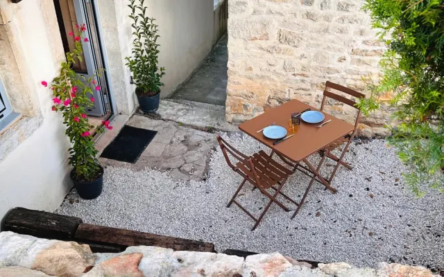 Nid douillet dans les vignes + petit-déjeuner