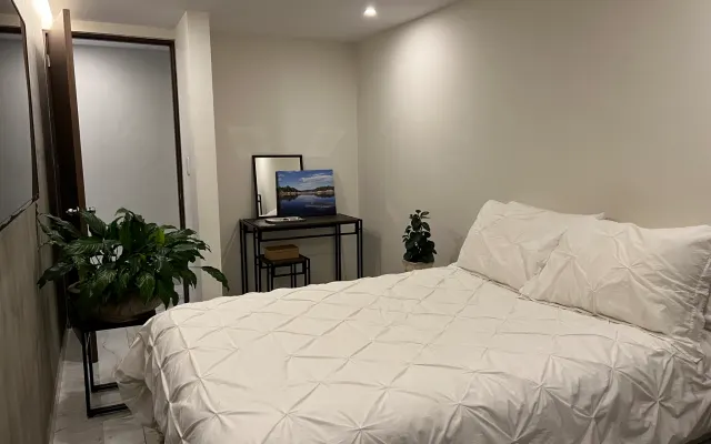 Camera privata in un appartamento seducente