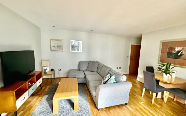 Private Room 15min walk London Bridge - 10min Borough Zone 1 - copy 01